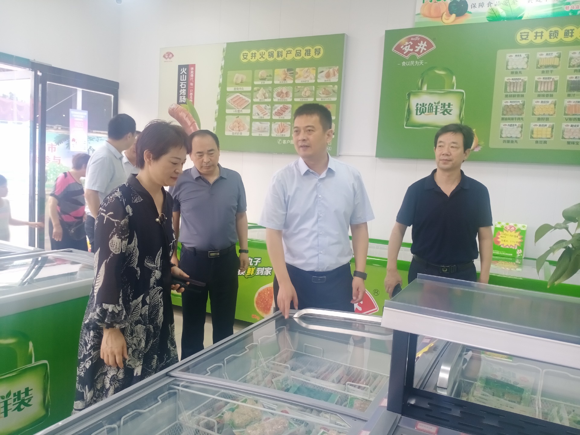 驿城区委书记、区长冯磊到众信市场调研督导
